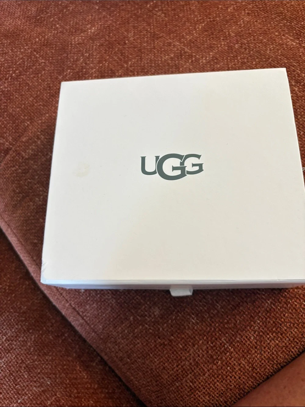 Romely Short buckle Uggs